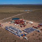 La producción de petróleo de Vaca Muerta cerca de lograr el millón de barriles por día