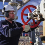 Más de la mitad de los profesionales argentinos del sector de la energía que trabajan en el exterior evalúan volver